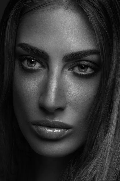 Beauty Photography & Professional Portraits — photograph 310 by Martin Higgs