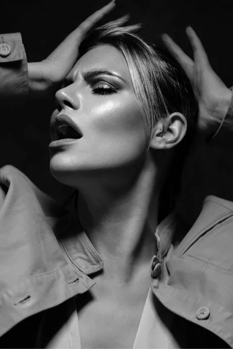 Beauty Photography & Professional Portraits — photograph 85 by Martin Higgs