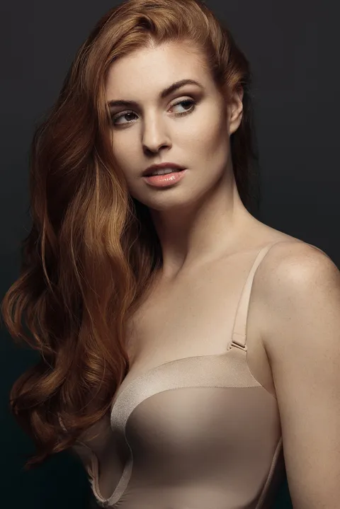 Beauty Photography & Professional Portraits — photograph 319 by Martin Higgs
