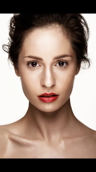 Beauty Photography & Professional Portraits — photograph 378 by Martin Higgs