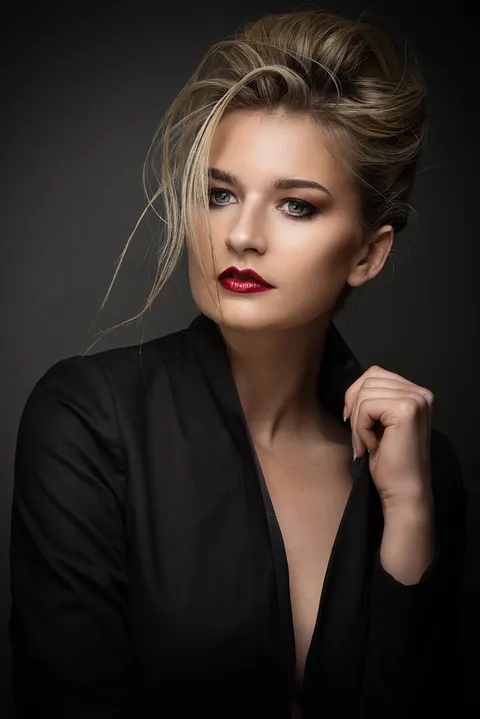 Beauty Photography & Professional Portraits — photograph 353 by Martin Higgs