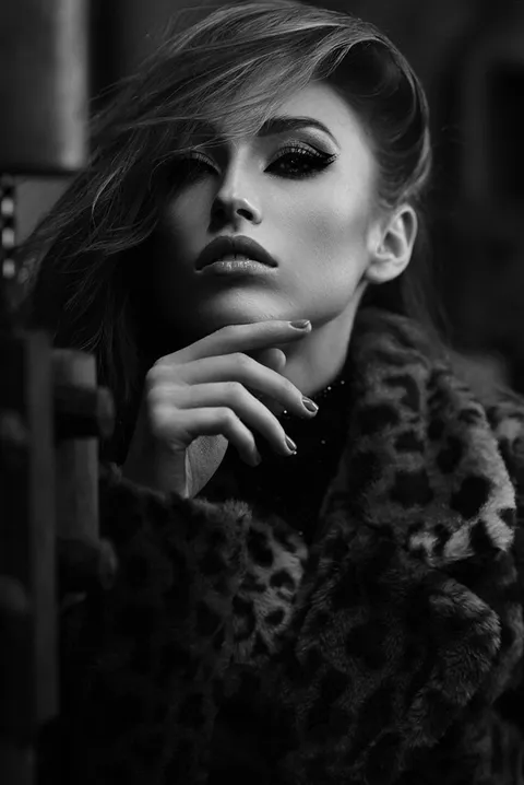 Beauty Photography & Professional Portraits — photograph 165 by Martin Higgs