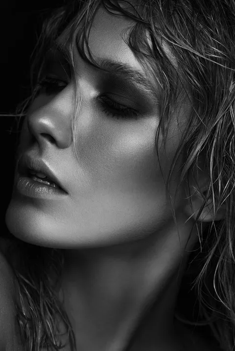 Beauty Photography & Professional Portraits — photograph 417 by Martin Higgs