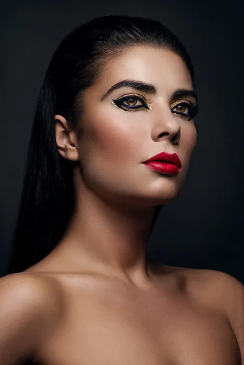 Beauty Photography & Professional Portraits — photograph 258 by Martin Higgs