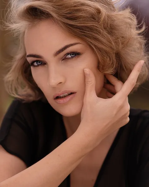 Beauty Photography & Professional Portraits — photograph 181 by Martin Higgs