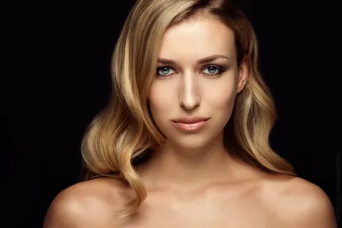 Beauty Photography & Professional Portraits — photograph 257 by Martin Higgs