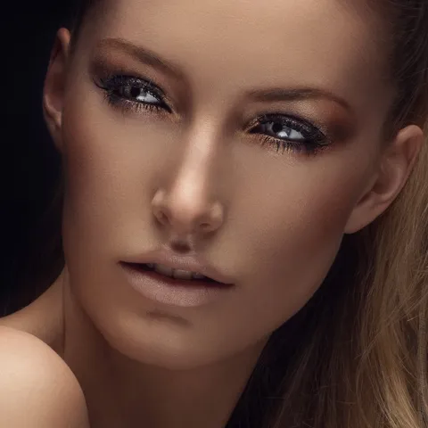 Beauty Photography & Professional Portraits — photograph 228 by Martin Higgs