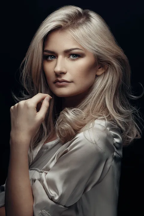Beauty Photography & Professional Portraits — photograph 317 by Martin Higgs