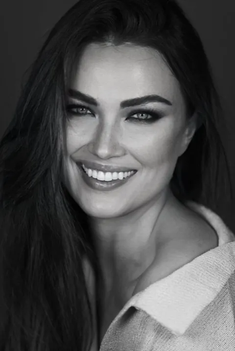 Beauty Photography & Professional Portraits — photograph 144 by Martin Higgs