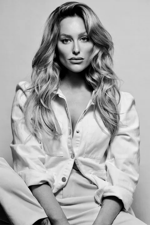 Beauty Photography & Professional Portraits — photograph 38 by Martin Higgs