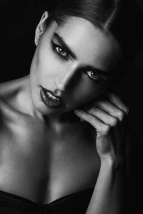 Beauty Photography & Professional Portraits — photograph 342 by Martin Higgs