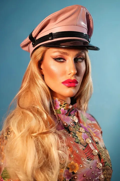Beauty Photography & Professional Portraits — photograph 116 by Martin Higgs