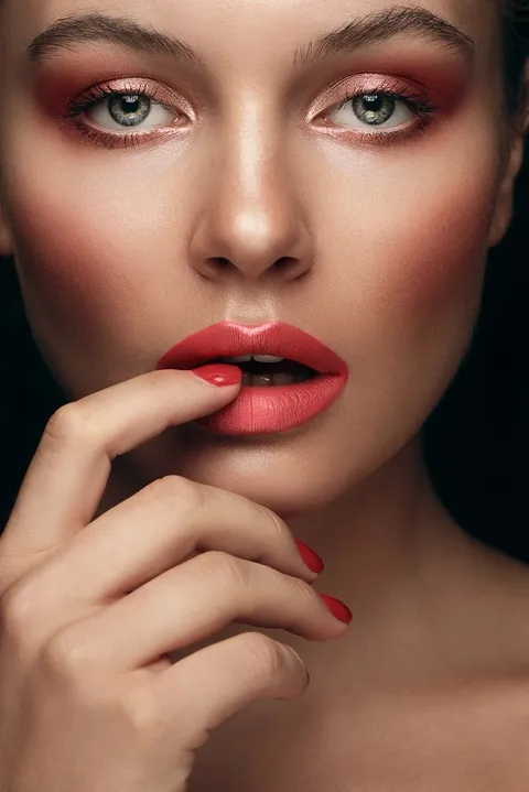 Beauty Photography & Professional Portraits — photograph 200 by Martin Higgs