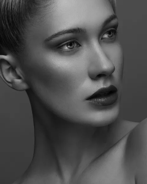 Beauty Photography & Professional Portraits — photograph 186 by Martin Higgs