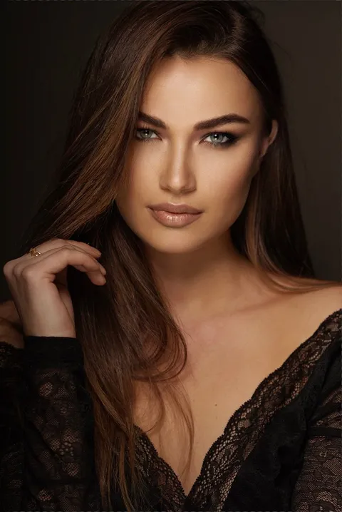 Beauty Photography & Professional Portraits — photograph 143 by Martin Higgs