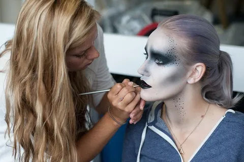 Behind the Scenes — photograph 479 by Martin Higgs
