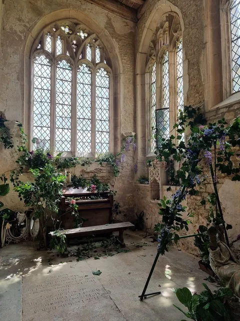 Behind the Scenes — photograph 124 by Martin Higgs